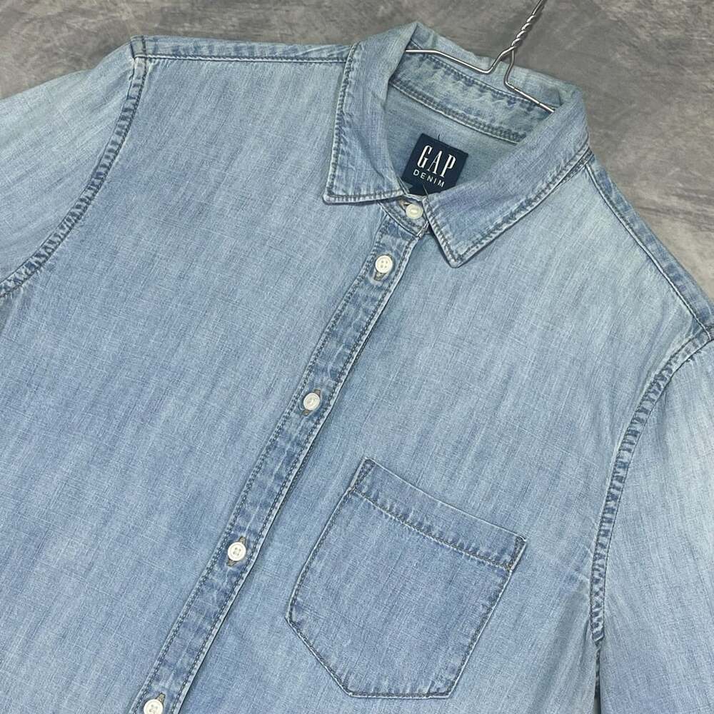 Gap Denim Button-Up Shirt Size S Tall Blue Long Sleeve Chambray Shirt with